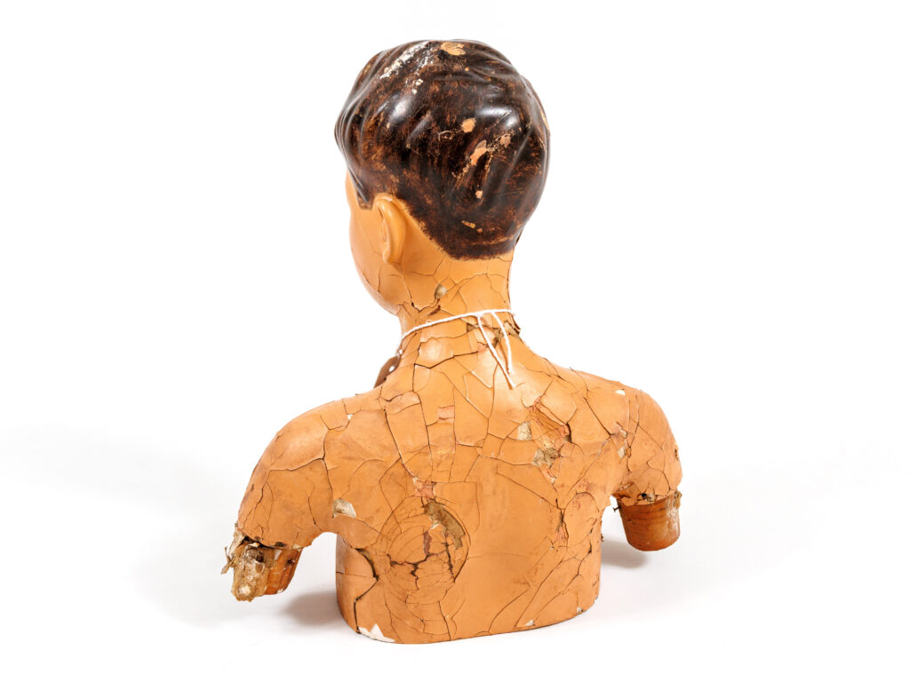 Busto Casa Mena - acervo do Museu Histórico Visconde de São Leopoldo - foto ©2025 Nilton Santolin